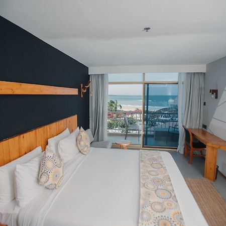 Giraffe Beach Hotel Dár Al-Szalám Kültér fotó